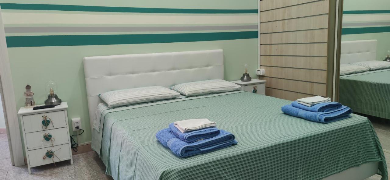 Room Rome Roccella Ionica Exterior foto
